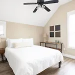 Private Hideaway In Updated Cottage Open Layout