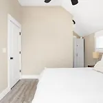 Private Hideaway In Updated Cottage Open Layout
